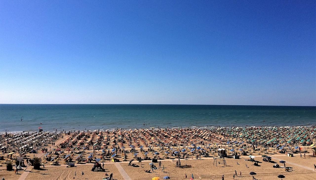 Albanella - Appartamenti Bibione Bagian luar foto